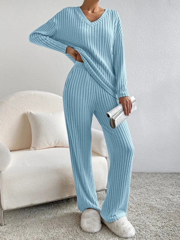 Casual 2-Piece Loungewear Set – Comfortable Matching Top & Pants