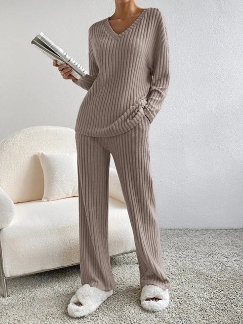 Casual 2-Piece Loungewear Set – Comfortable Matching Top &amp; Pants