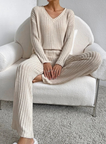 Casual 2-Piece Loungewear Set – Comfortable Matching Top &amp; Pants