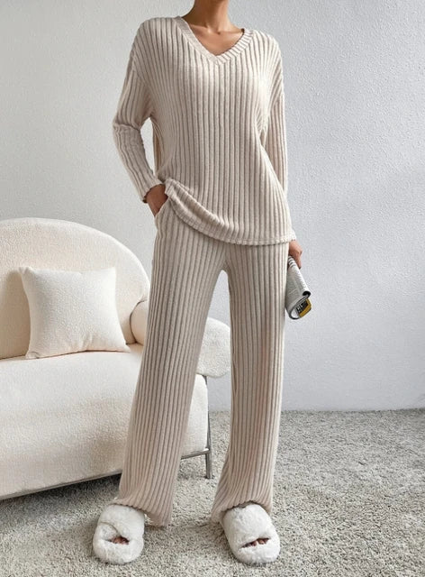 Casual 2-Piece Loungewear Set – Comfortable Matching Top &amp; Pants