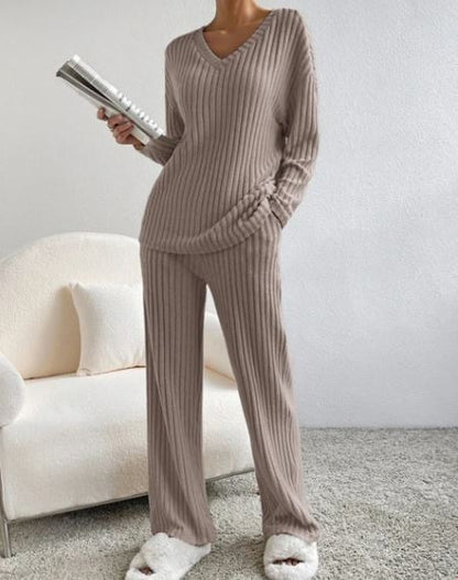 Casual 2-Piece Loungewear Set – Comfortable Matching Top &amp; Pants