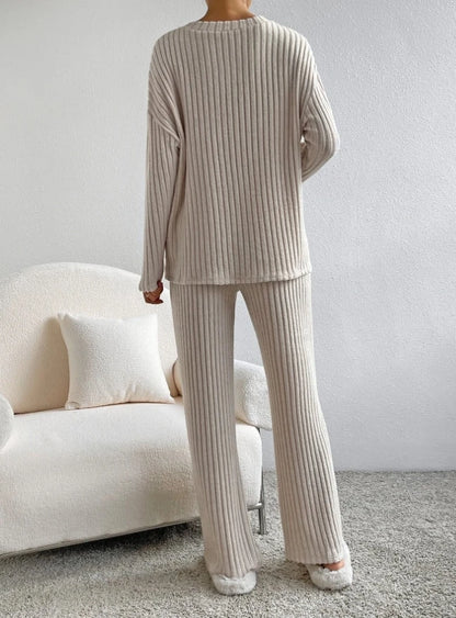Casual 2-Piece Loungewear Set – Comfortable Matching Top &amp; Pants